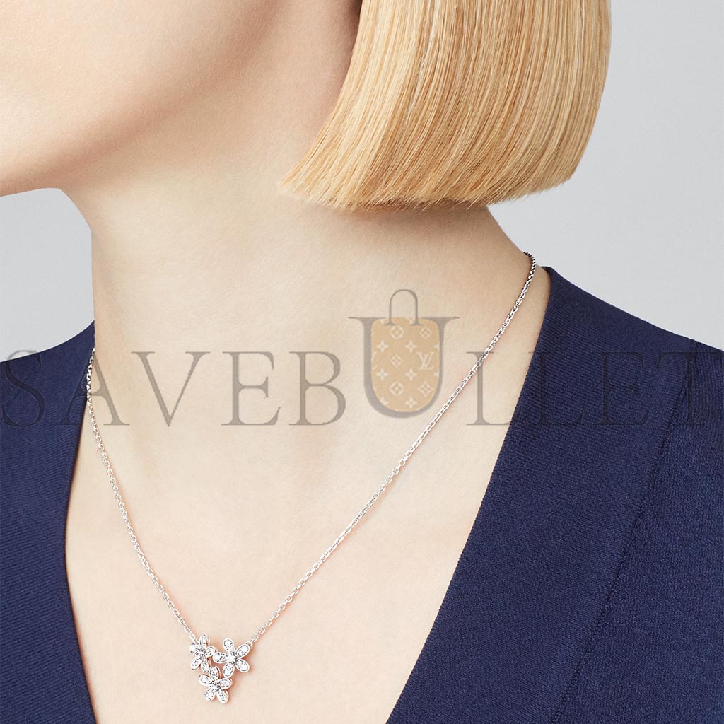 v*n cl*f arpels socrate pendant, 3 flowers - white gold, Di*m*nd vcarb14900